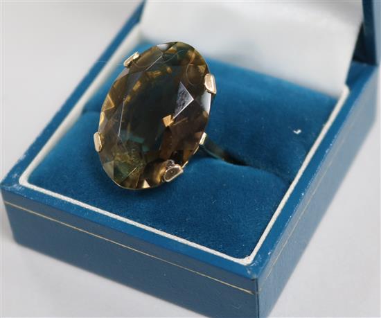 A 9ct gold smoky topaz ring